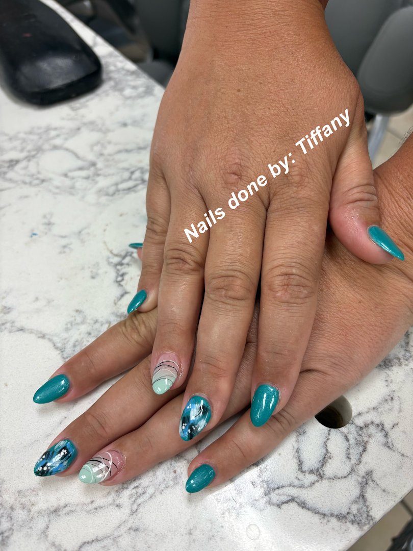 Pedicure chair and polish colors in view.